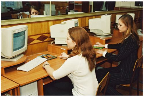 Навчальний процес в Дніпропетровському коледжі економіки та бізнесу